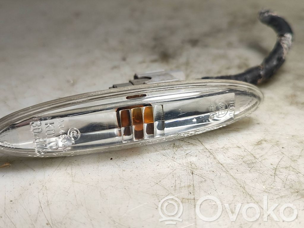Lexus IS 220D-250-350 Front fender indicator light 