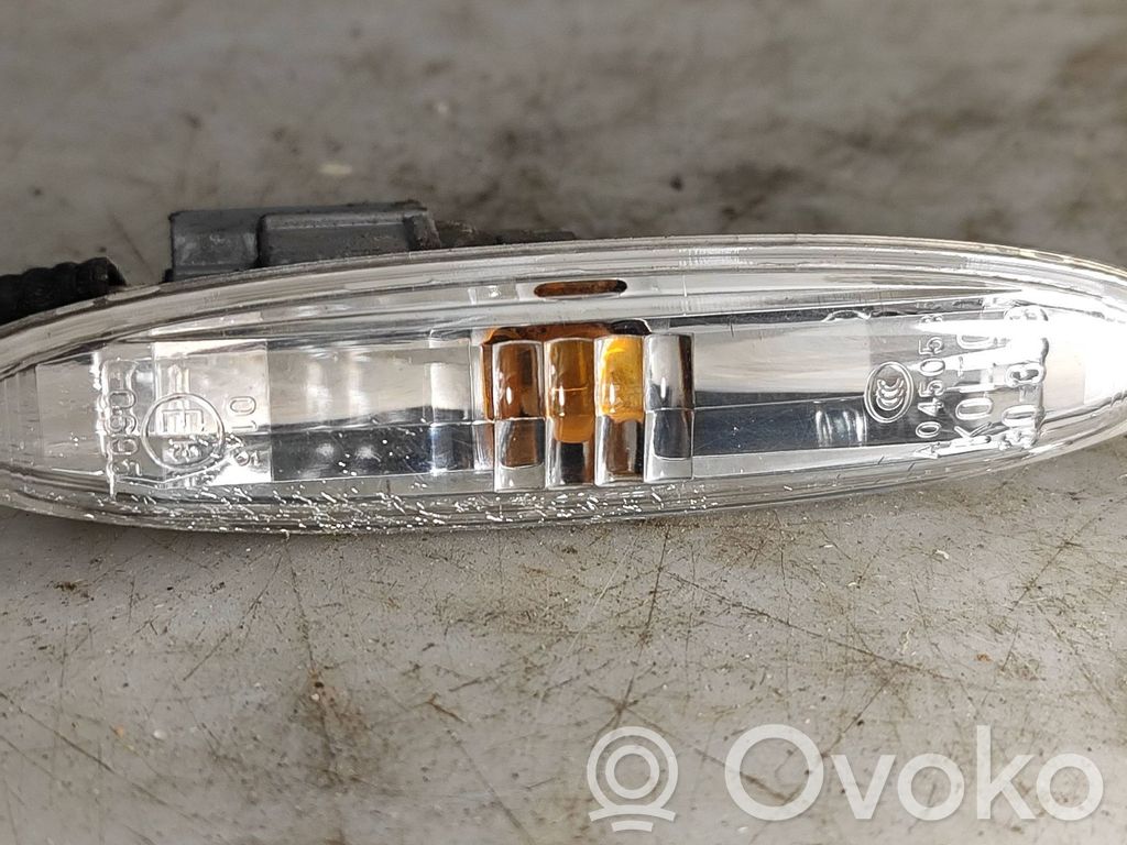 Lexus IS 220D-250-350 Front fender indicator light 