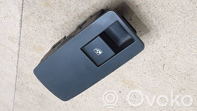 Opel Insignia A Electric window control switch 