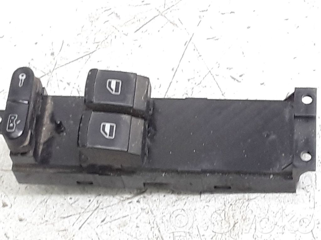 Volkswagen PASSAT B5 Electric window control switch 