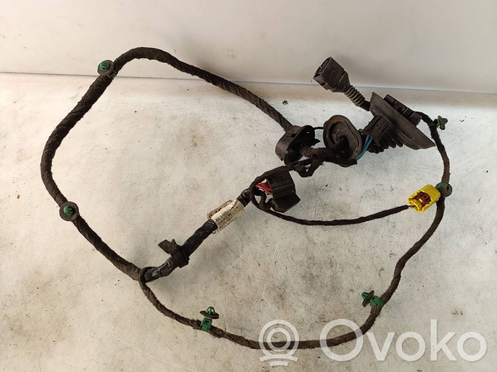 Wiązka przewodów drzwi przednich   8E1971029AF