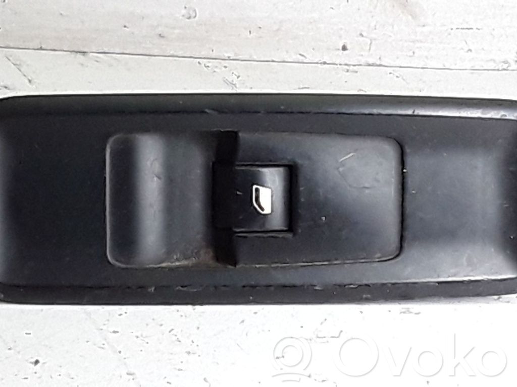Citroen C8 Electric window control switch 