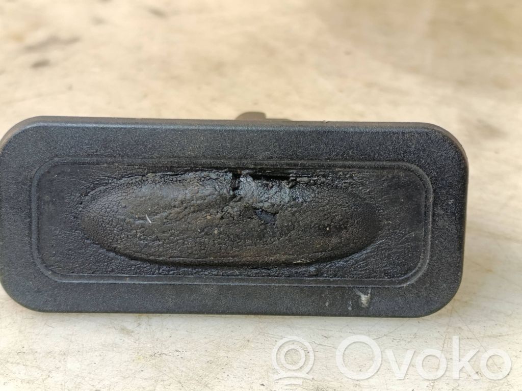 Renault Scenic II -  Grand scenic II Tailgate opening switch 