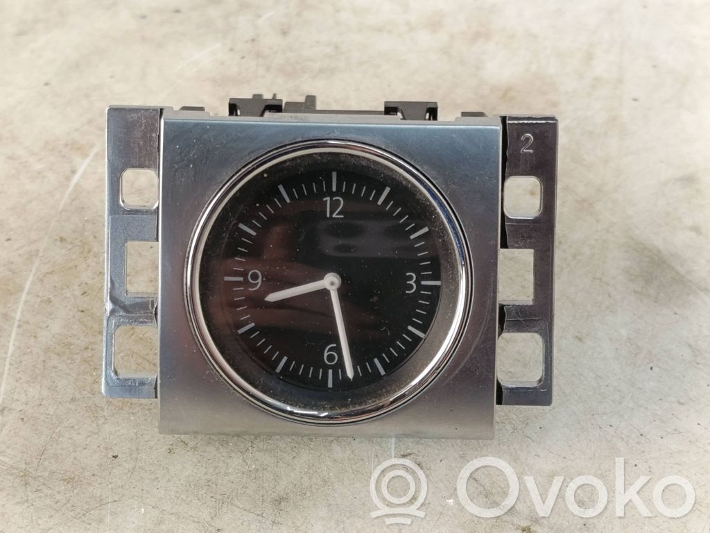 Volkswagen PASSAT B7 Clock 