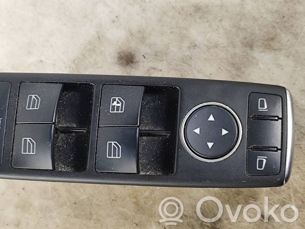 Mercedes-Benz E W212 Electric window control switch 