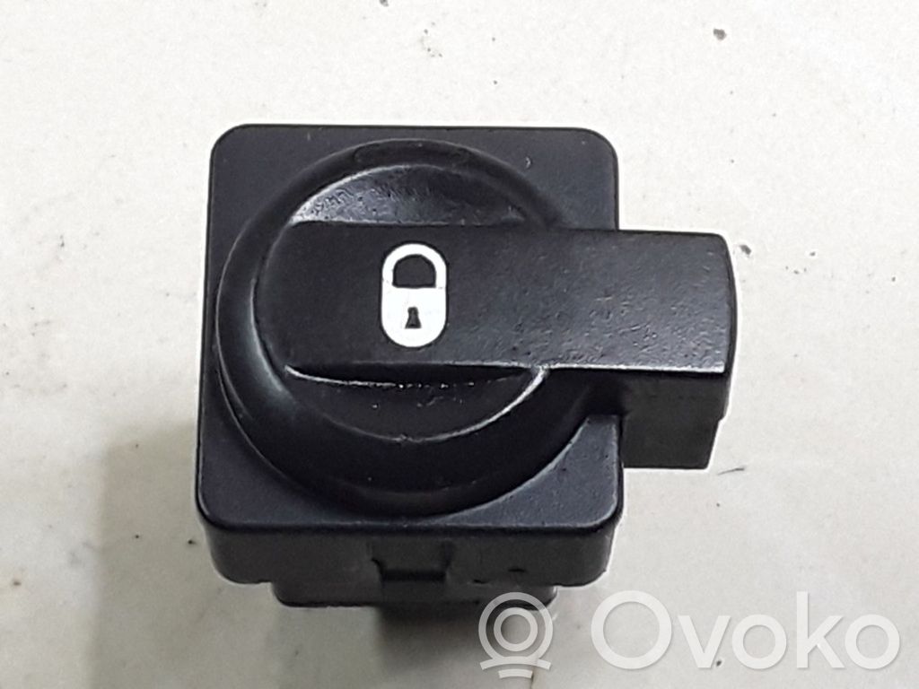 Citroen C4 I Central locking switch button 