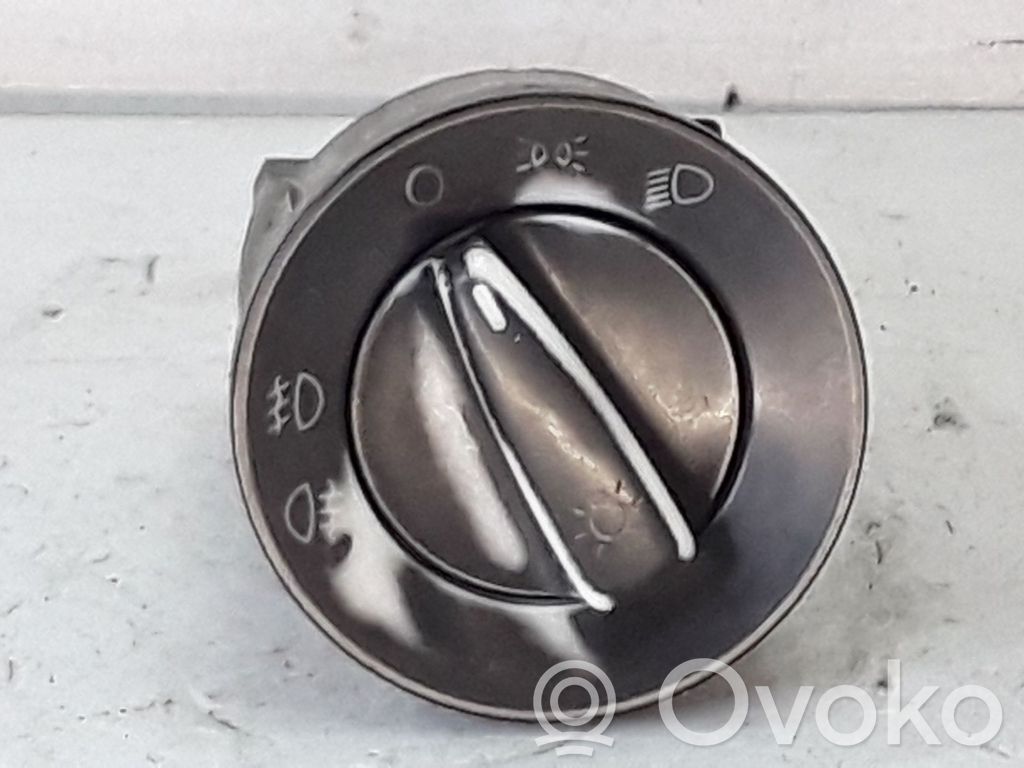 Volkswagen PASSAT B5 Light switch 