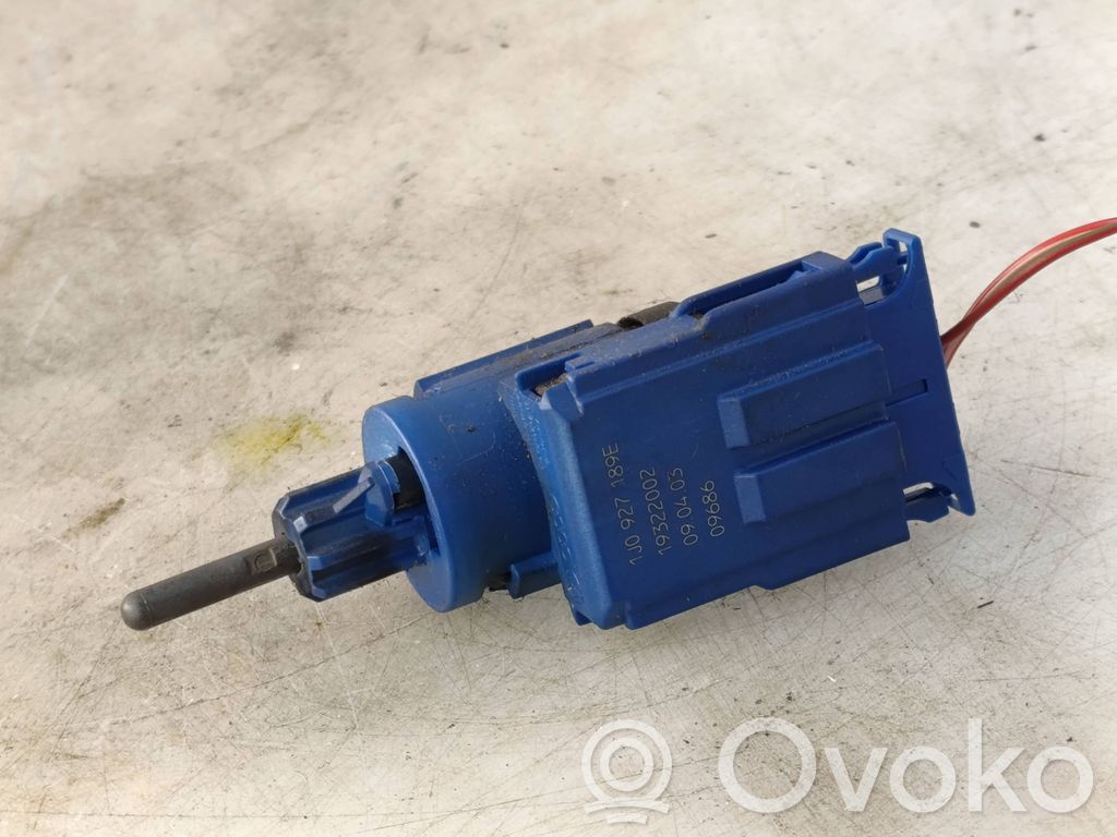 Volkswagen PASSAT B5.5 Brake pedal sensor switch 