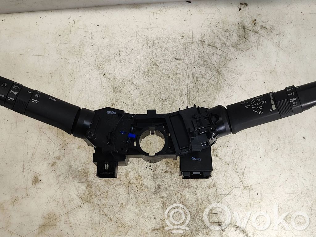 Subaru Legacy Wiper turn signal indicator stalk/switch 