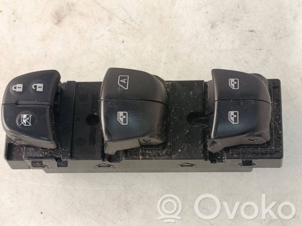 Renault Kadjar Electric window control switch 
