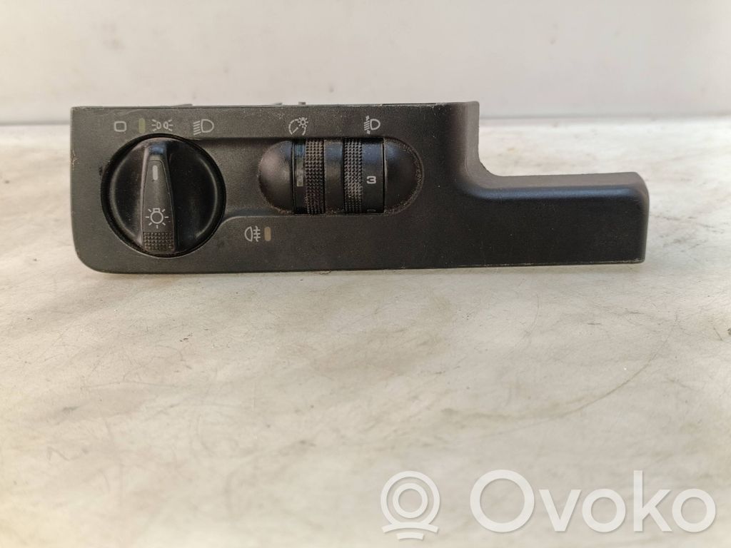 Volkswagen PASSAT B4 Interruptor de luz 