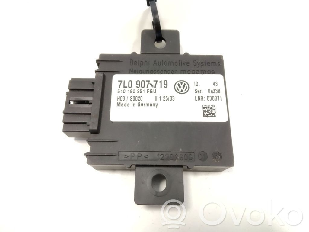 Porsche Cayenne (9PA) Alarm control unit/module 