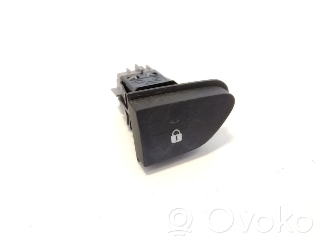 Renault Captur Central locking switch button 