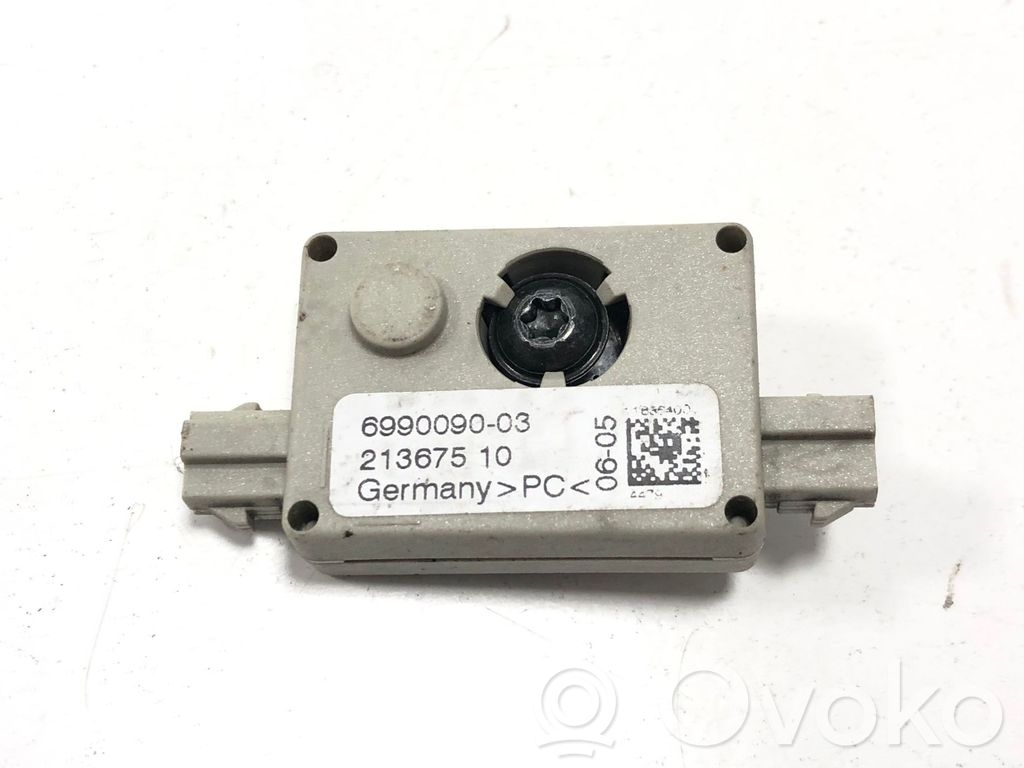 BMW 3 E90 E91 Antenos stiprintuvas 