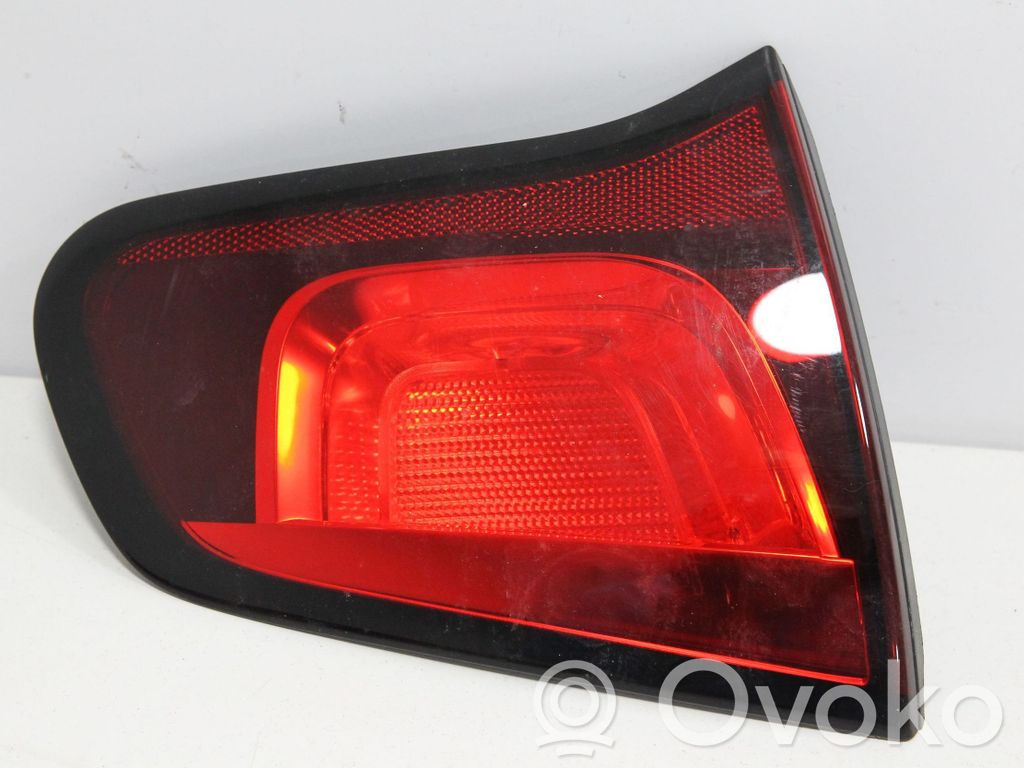 Citroen C3 Aizmugurējais lukturis pārsegā 