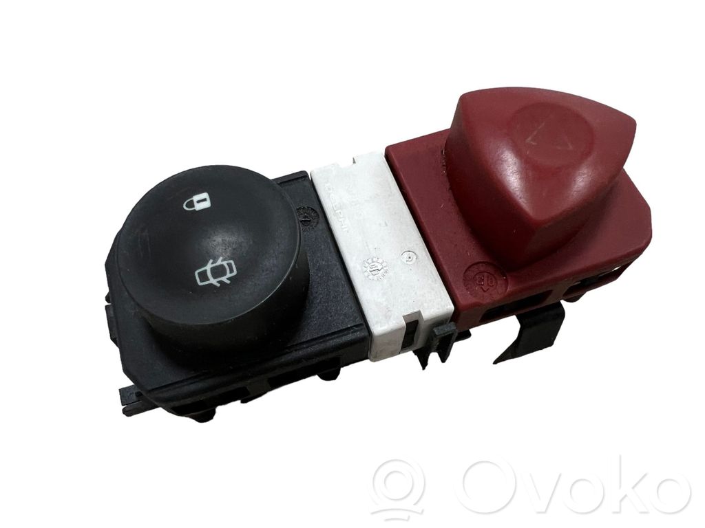 Renault Scenic II -  Grand scenic II Hazard light switch 