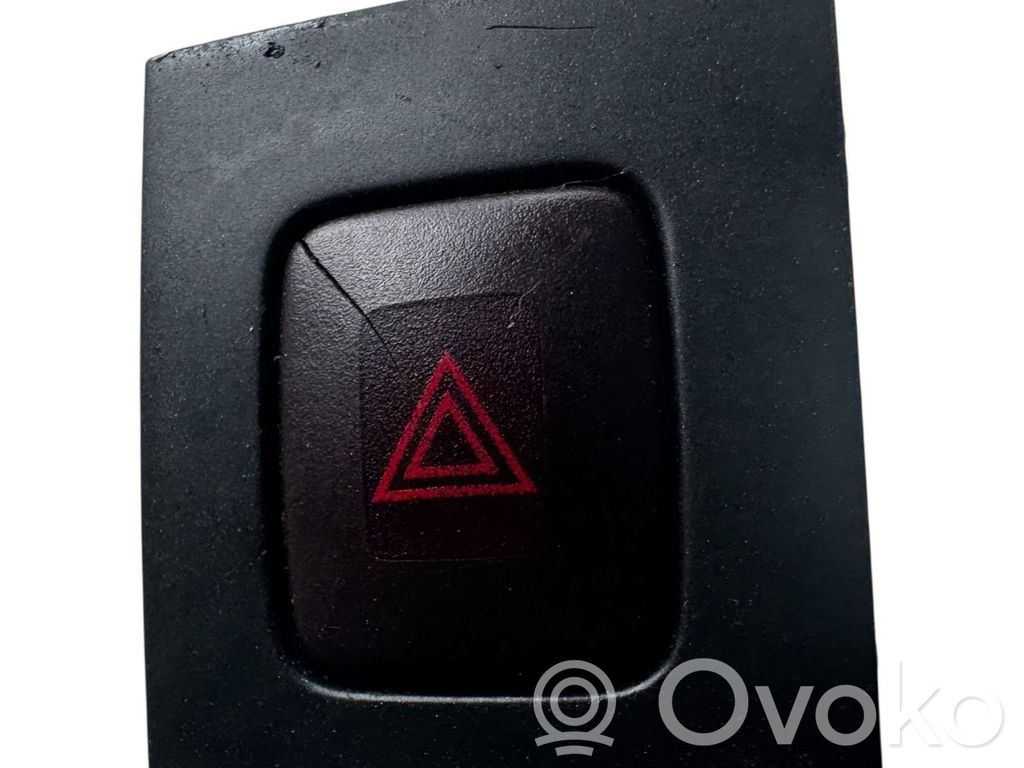Volvo XC70 Hazard light switch 
