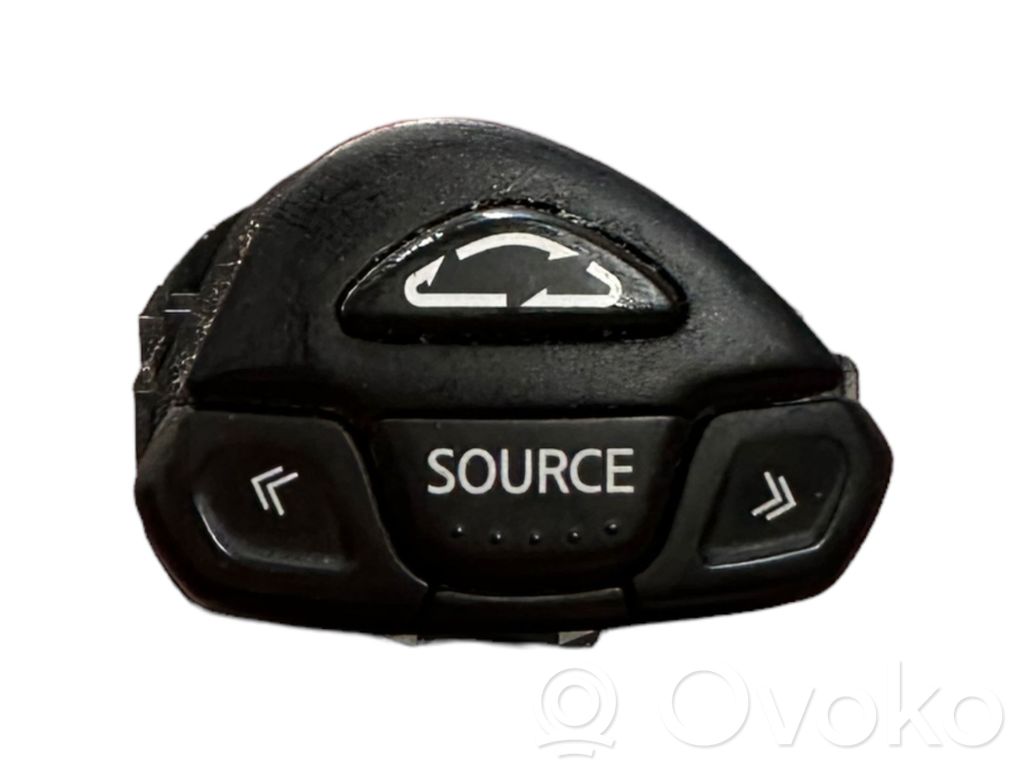 Nissan X-Trail T30 Steering wheel buttons/switches 