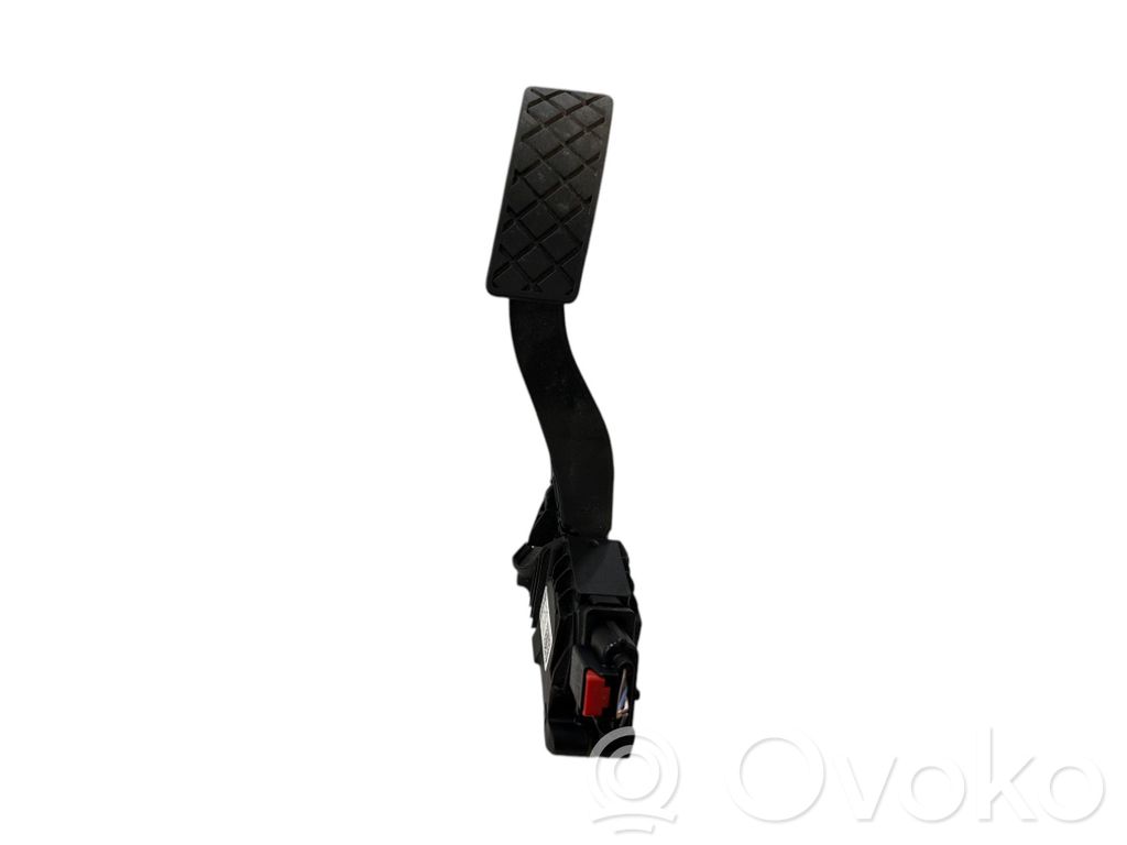 Volkswagen PASSAT B8 Accelerator throttle pedal 