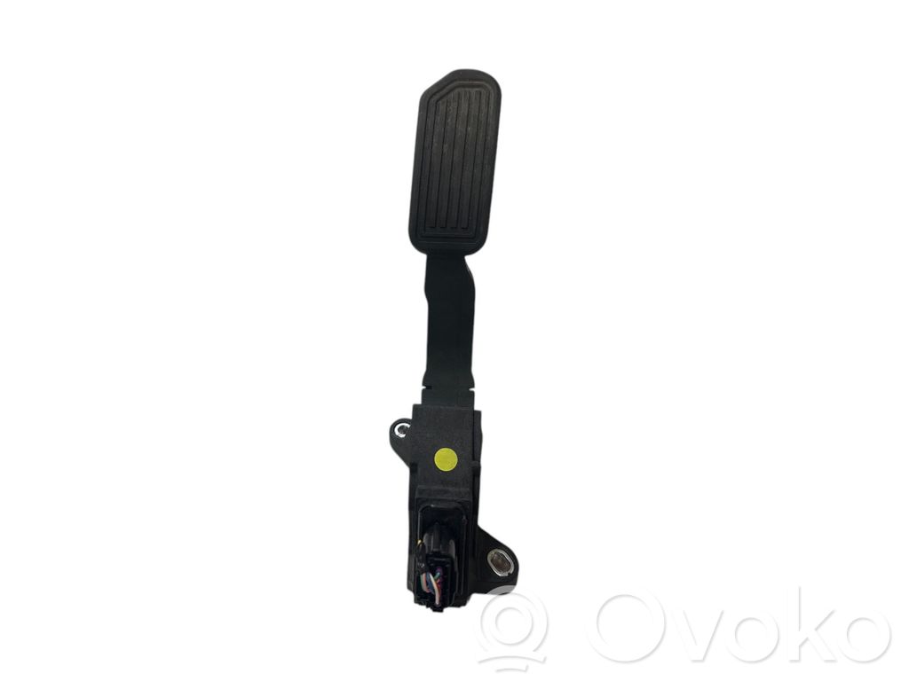 Toyota RAV 4 (XA40) Accelerator throttle pedal 