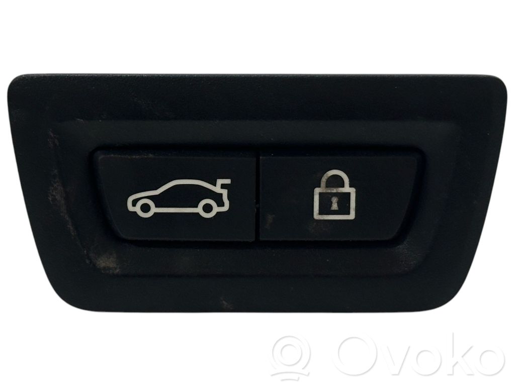 BMW 5 G30 G31 G38 Bagažinės dangčio uždarymo jungtukas 