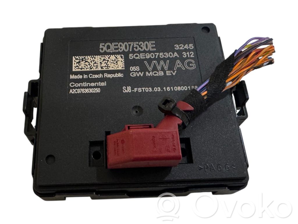 Volkswagen Golf VII Gateway control module 