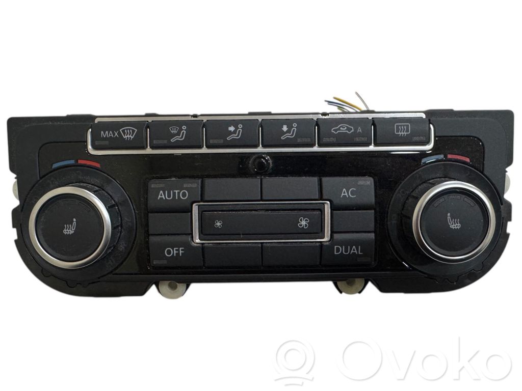 Volkswagen Golf VI Climate control unit 