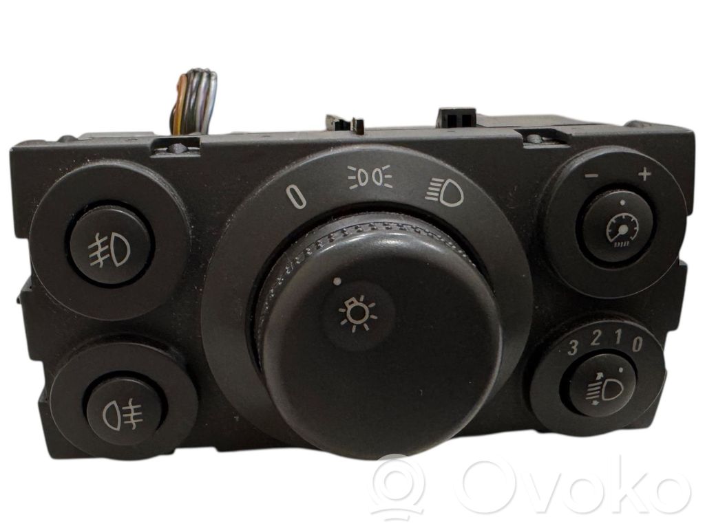 Opel Astra H Light switch 
