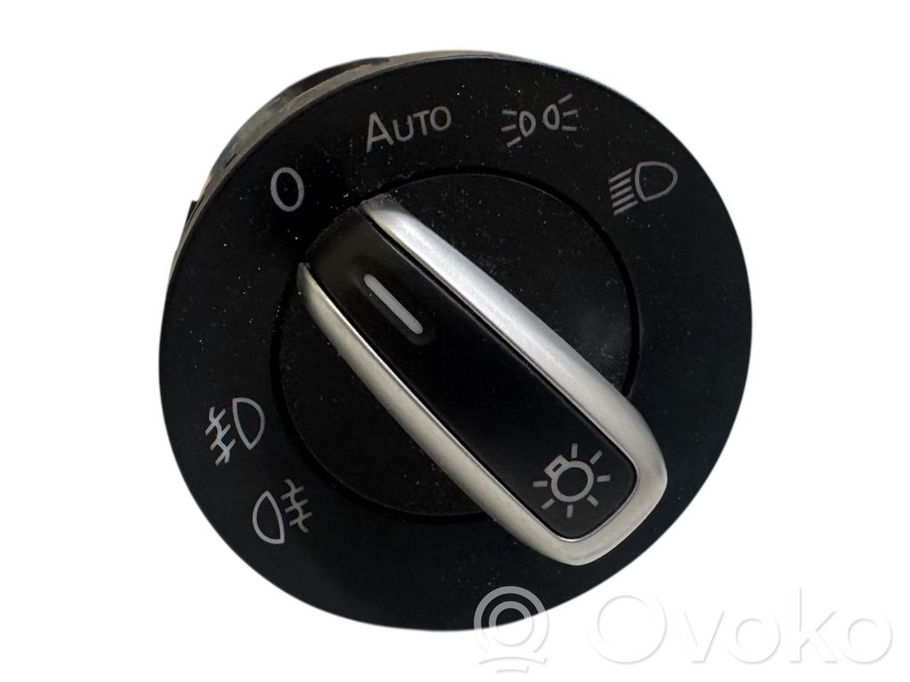 Volkswagen Golf VI Light switch 
