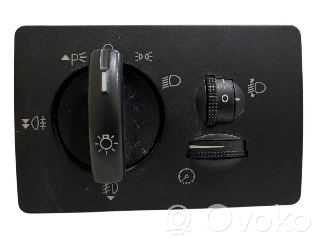 Ford C-MAX I Light switch 