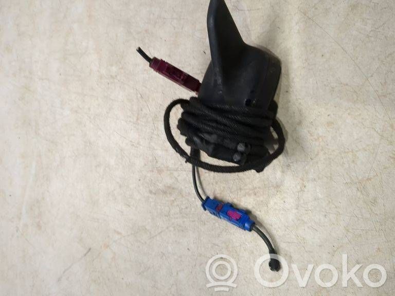Audi A6 S6 C6 4F GPS-pystyantenni 