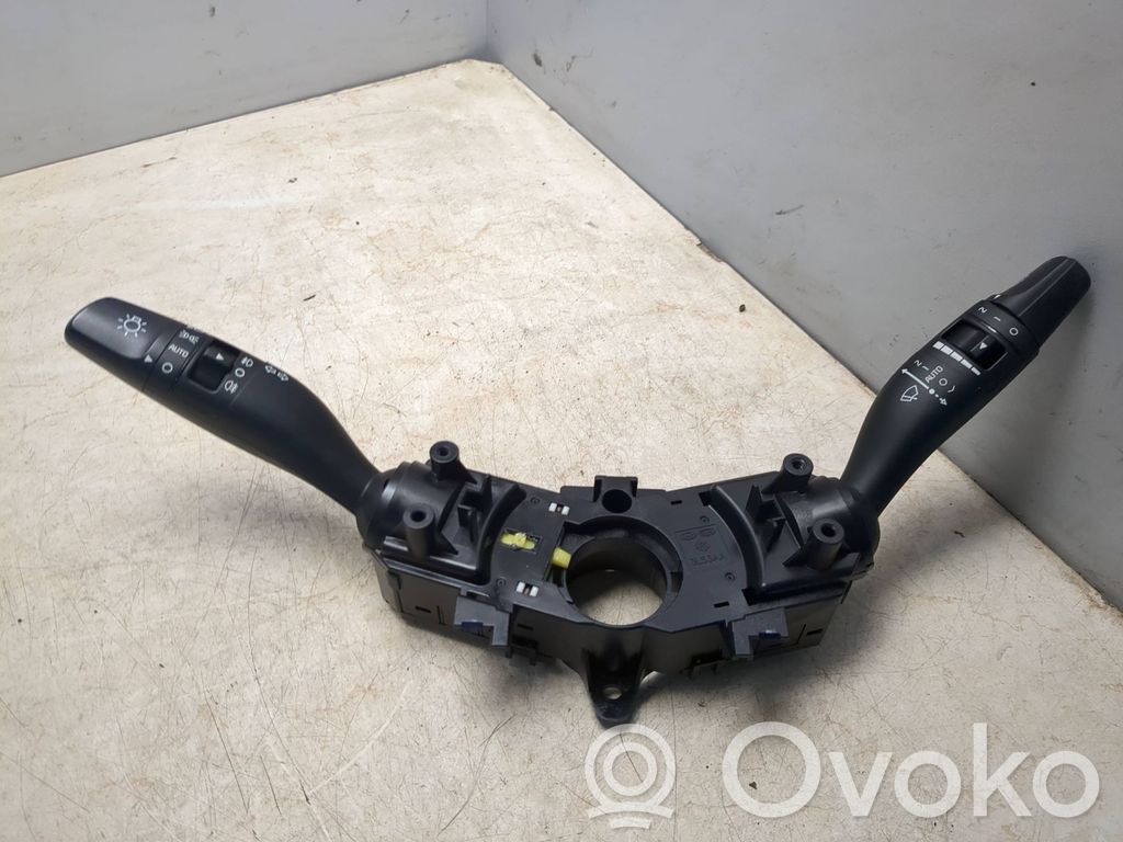 KIA Ceed Wiper turn signal indicator stalk/switch 