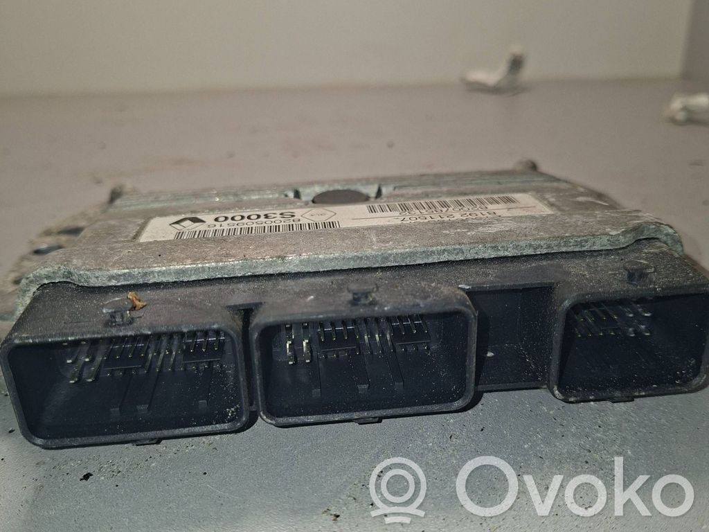 Renault Megane II Engine control unit/module 