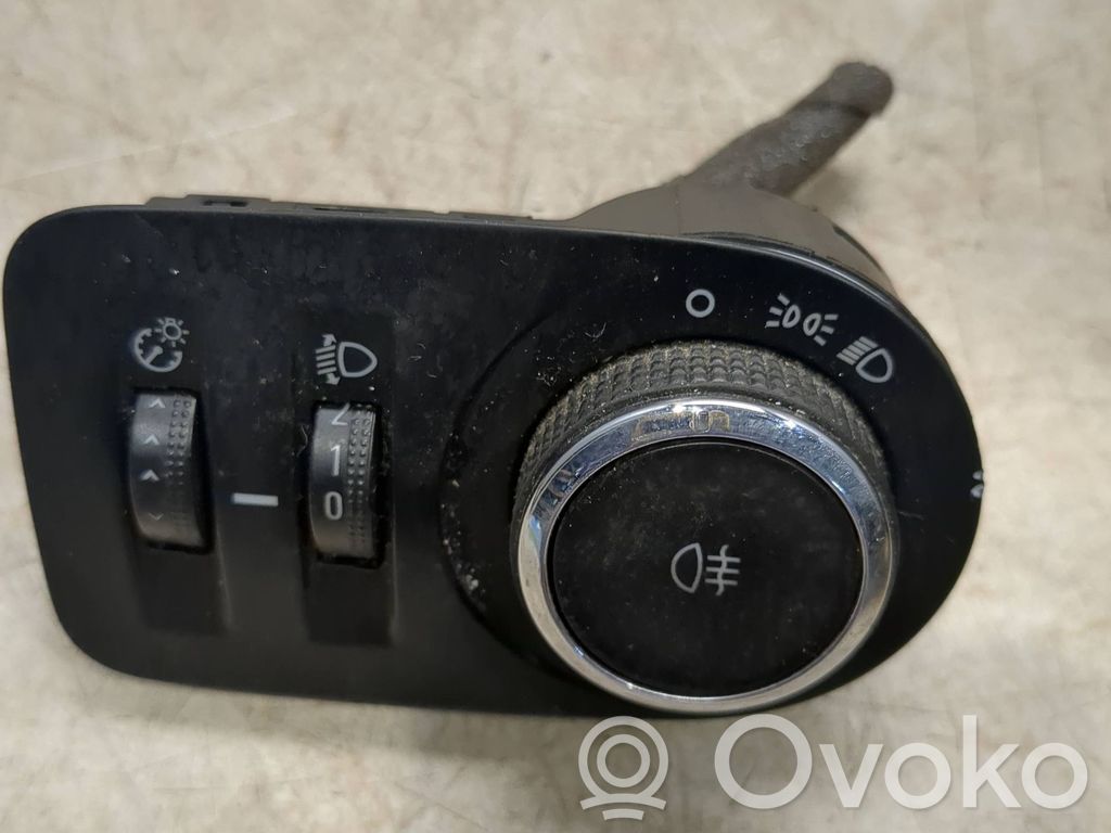 Opel Zafira C Light switch 
