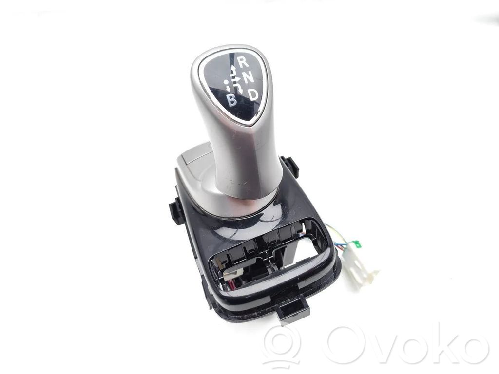 Mitsubishi Outlander Gear selector 