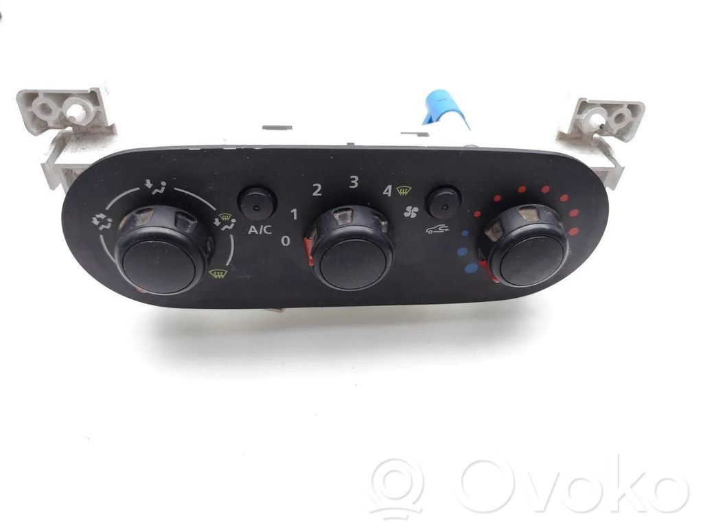 Opel Vivaro Climate control unit 