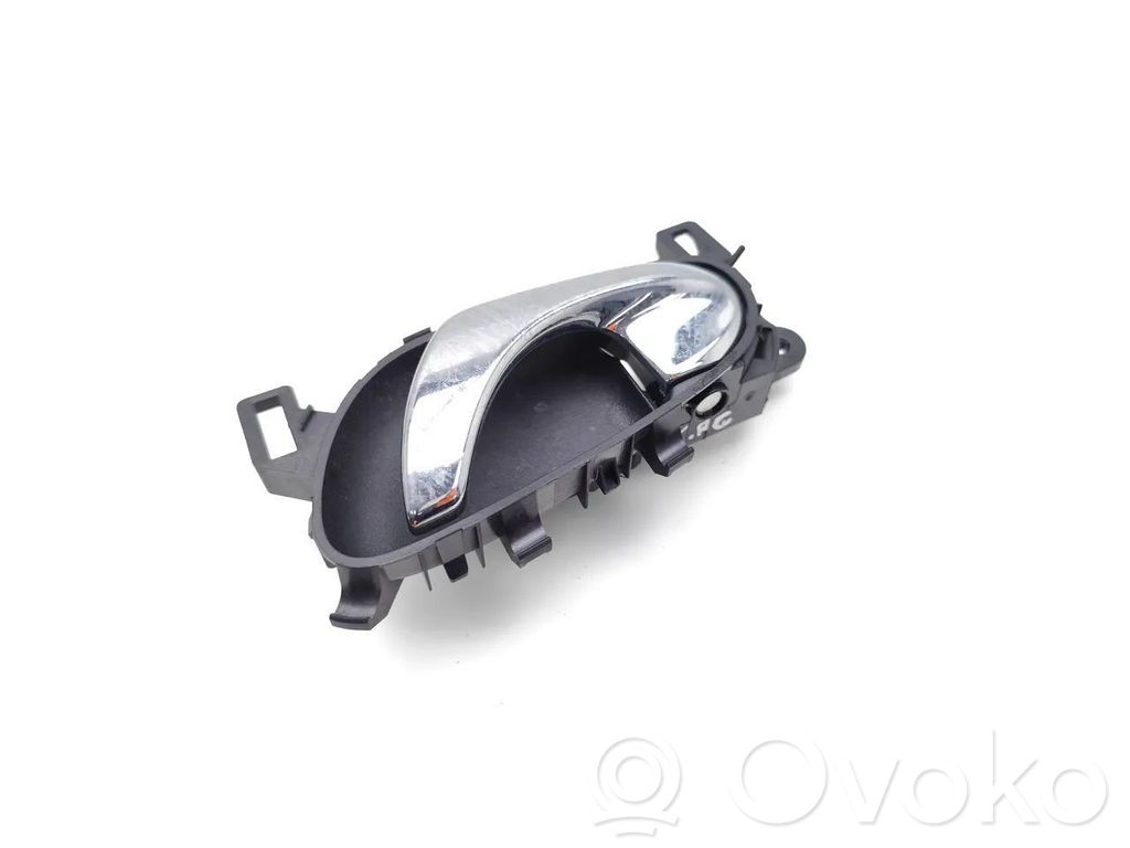 Nissan Qashqai Rear door interior handle 
