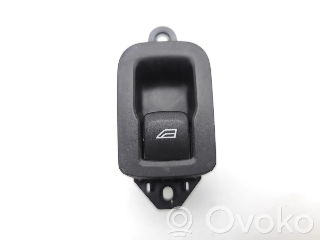 Volvo XC60 Elektrisko logu slēdzis 