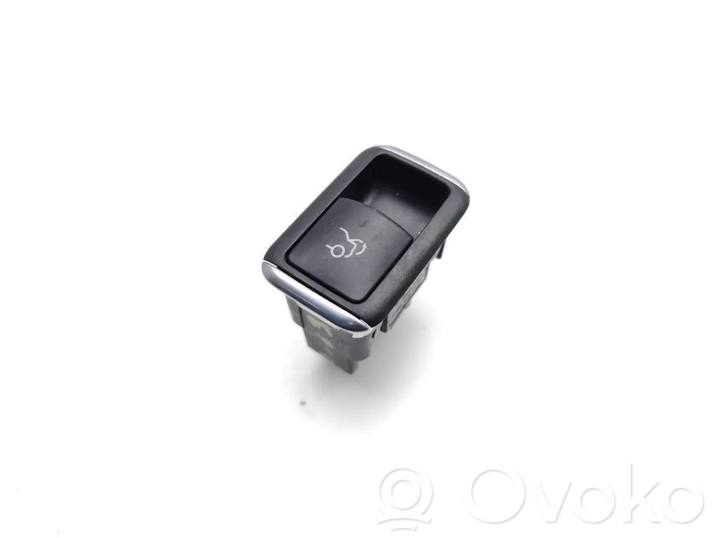 Mercedes-Benz E W212 Tailgate opening switch 