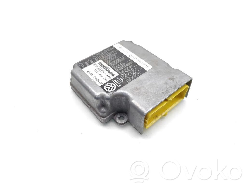 Volkswagen PASSAT B7 Airbag control unit/module 