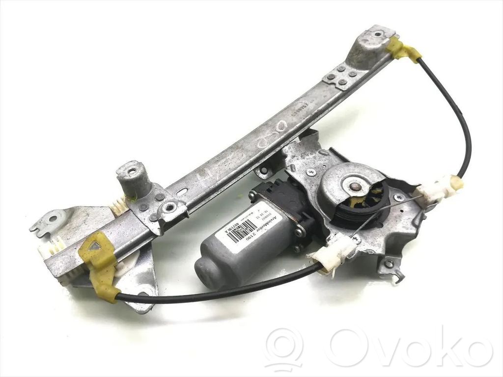 Nissan Qashqai Silniczek podnoszenia szyby drzwi tylnych 