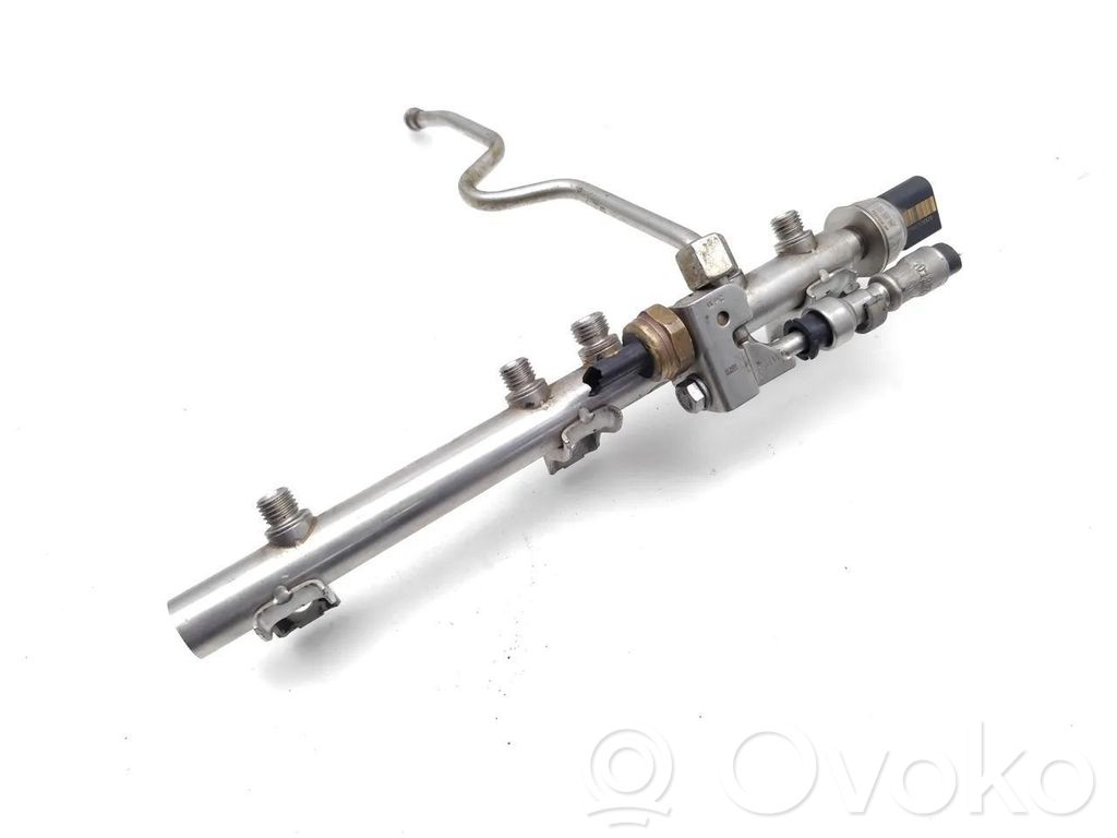 BMW 1 E81 E87 Fuel main line pipe 