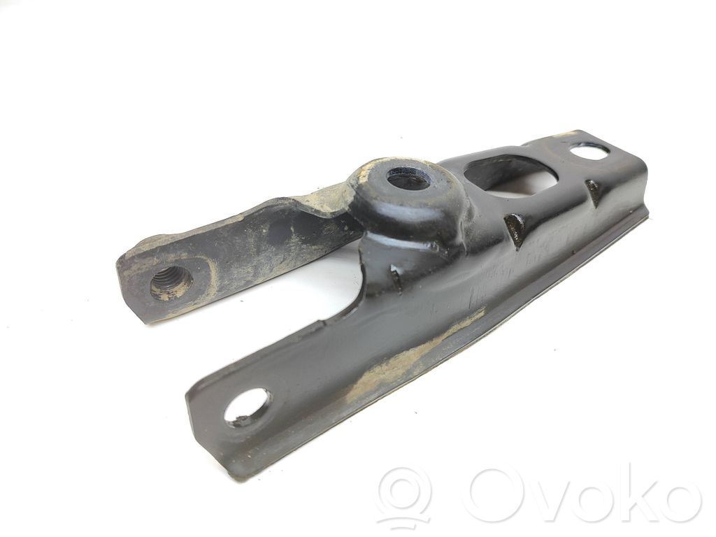 Dacia Duster II Engine mount bracket 