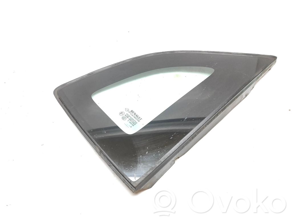 Renault Captur Rear side window 