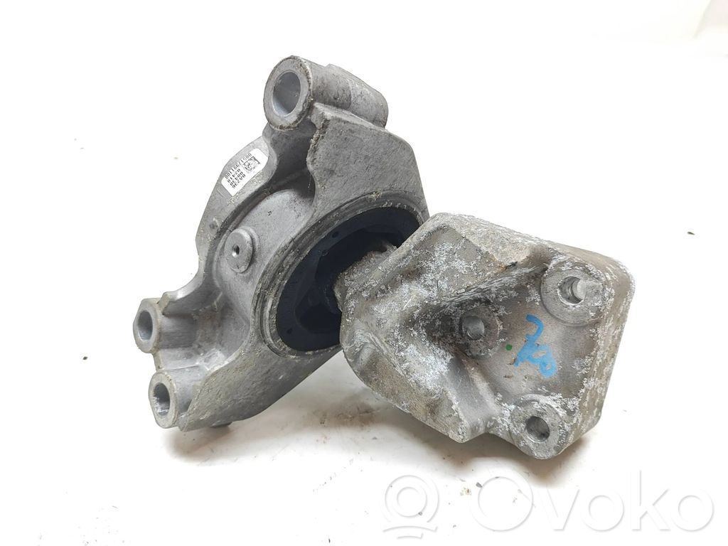 Fiat Doblo Engine mounting bracket 
