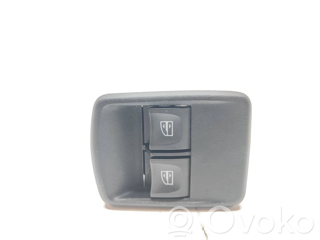 Renault Trafic III (X82) Electric window control switch 