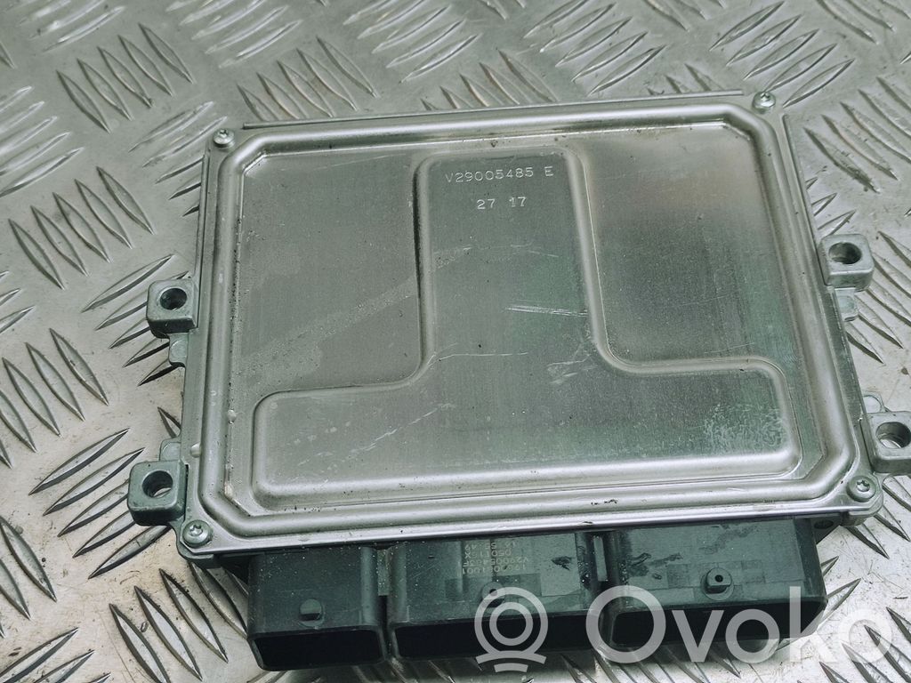 Dacia Sandero Engine control unit/module 