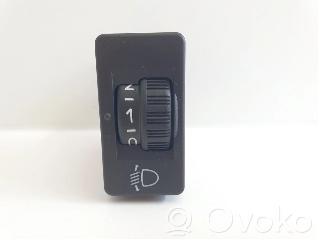 Peugeot 208 I Headlight level height control switch 