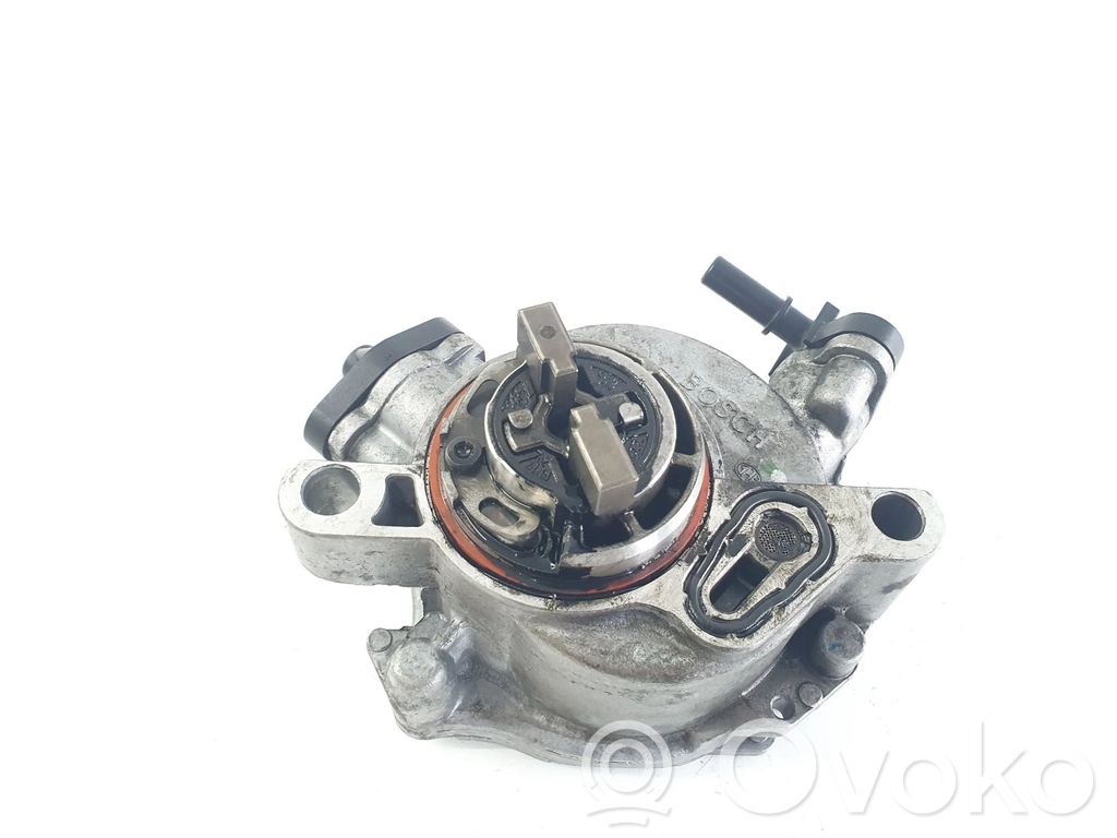 Peugeot 5008 II Vacuum pump 