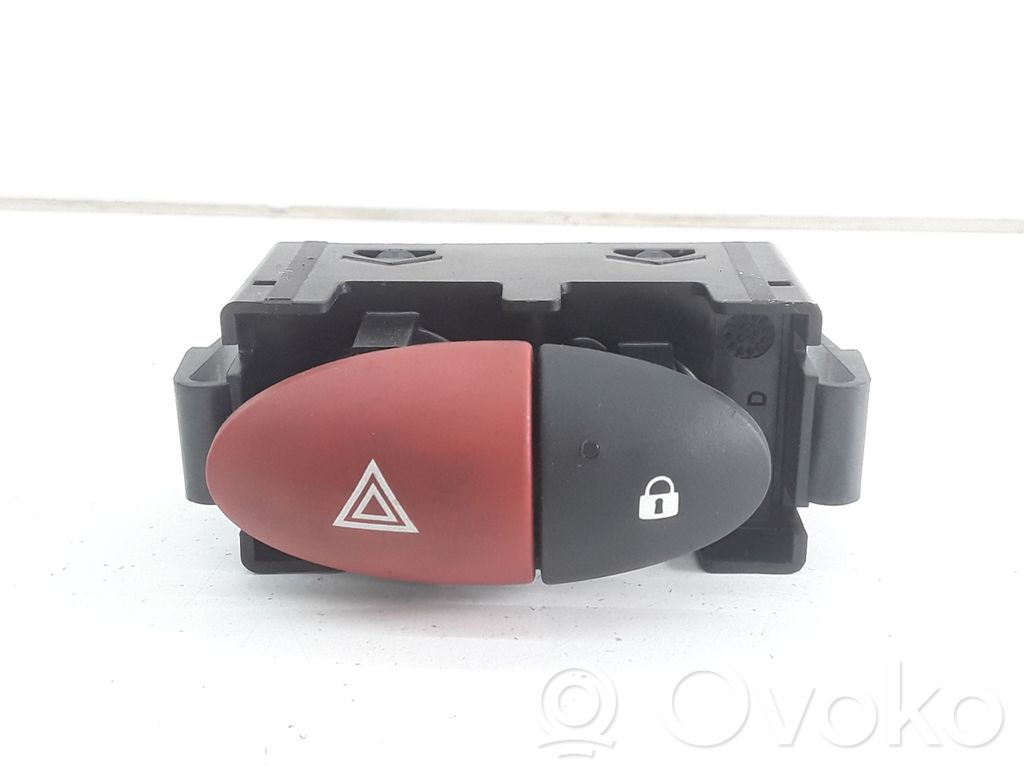 Renault Master III Hazard light switch 